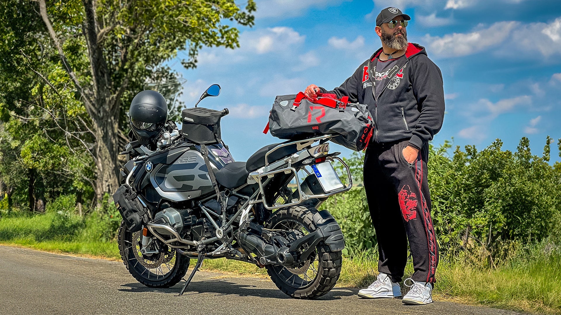 What to Pack in Your Motorcycle Bag